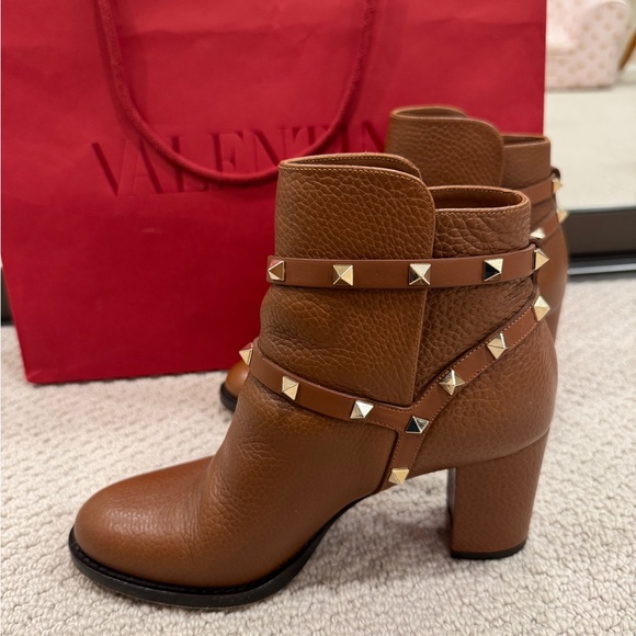 Authentic Valentino Rockstud Boots EU37 - Picture 5 of 12